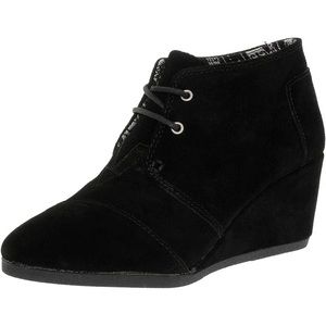 Tom’s Women’s Desert Suede Lace Up Wedge Booties